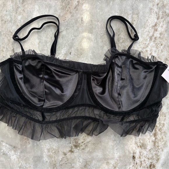 NWT Women’s Aiden Velvet & Mesh Pleated Bra black Sz M, Ruffle trim - Picture 3 of 5